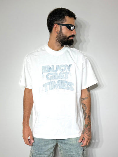 T shirt timewhite