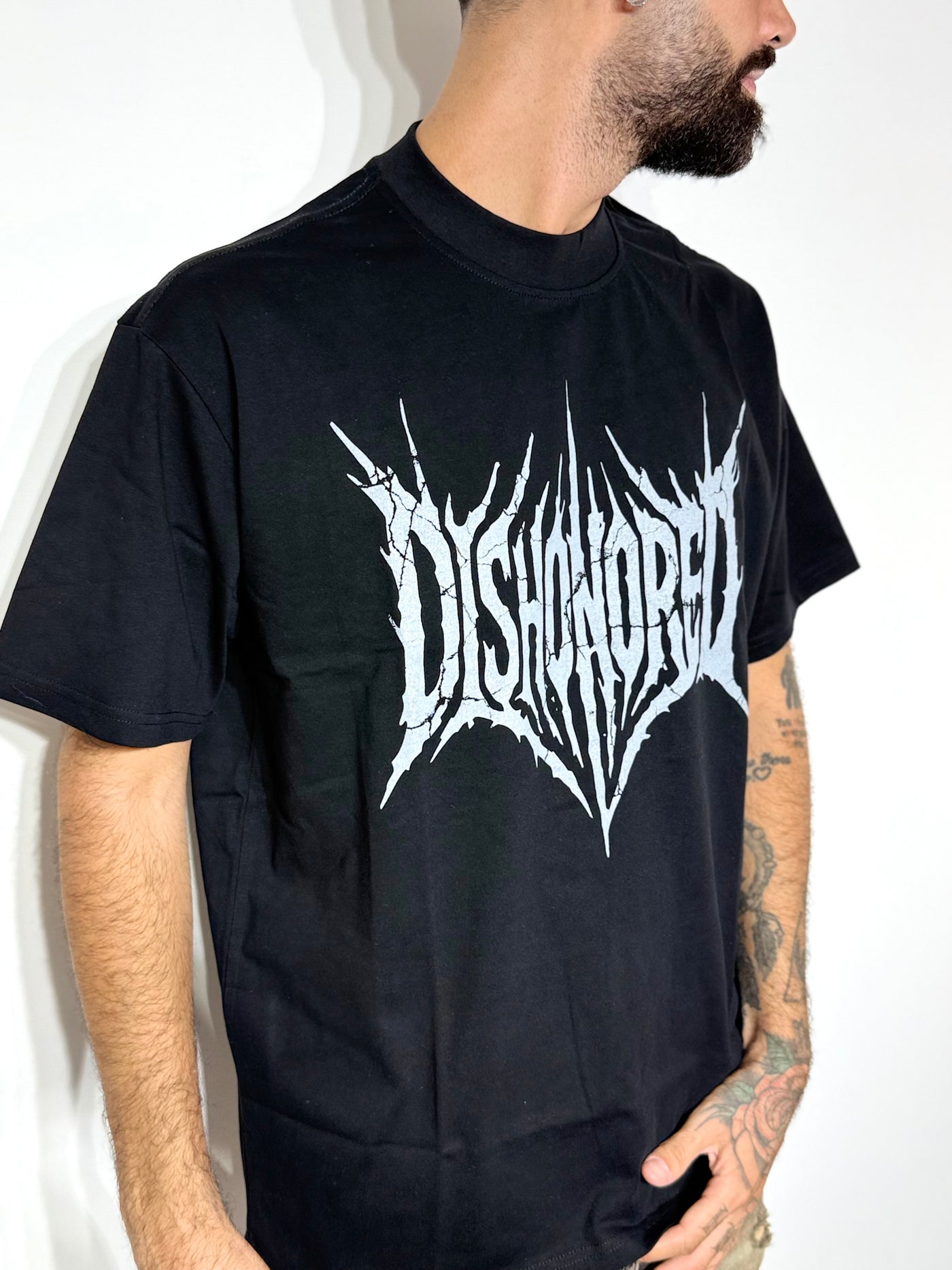 T shirt dishon