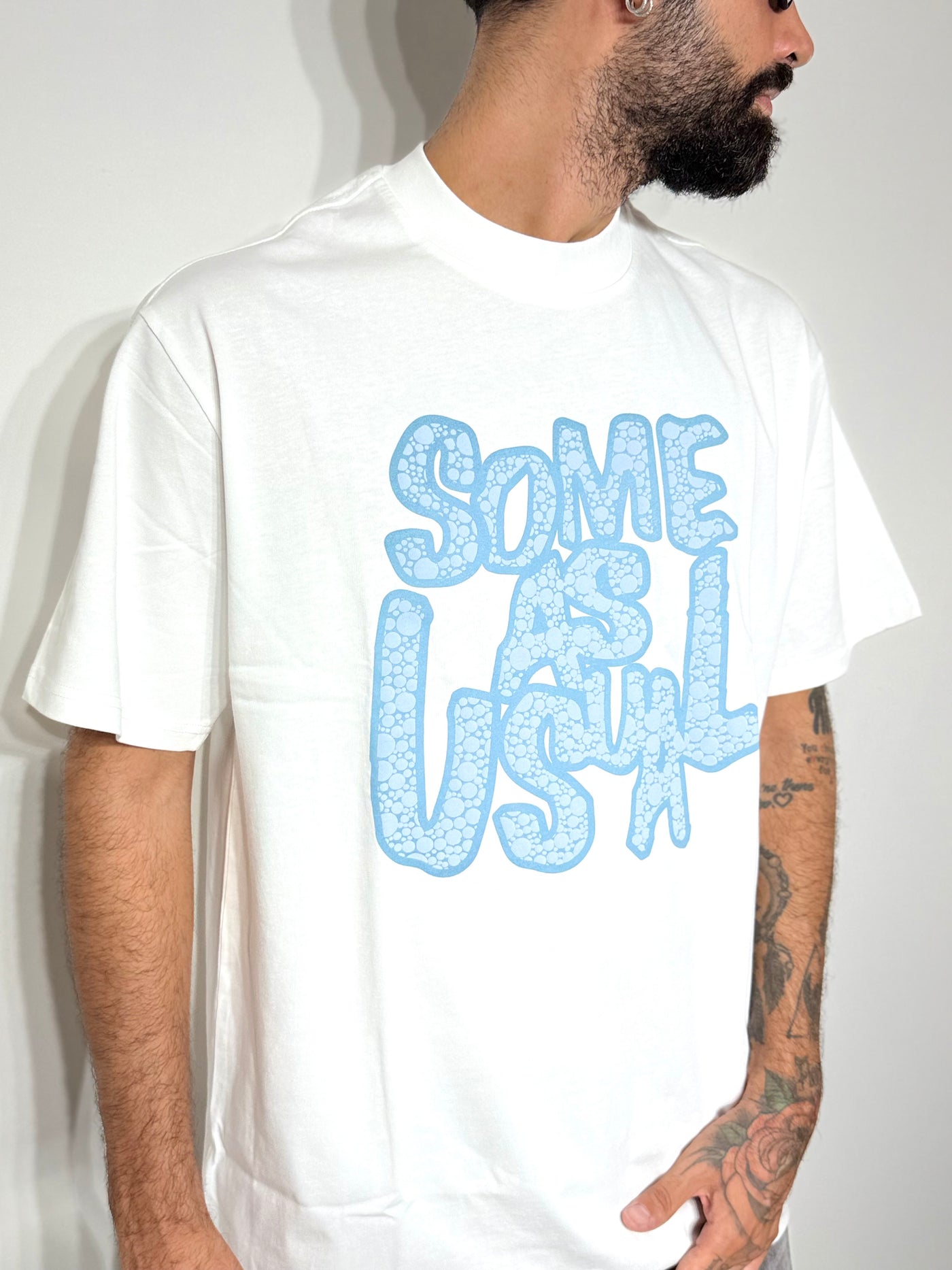 T shirt usualwhite