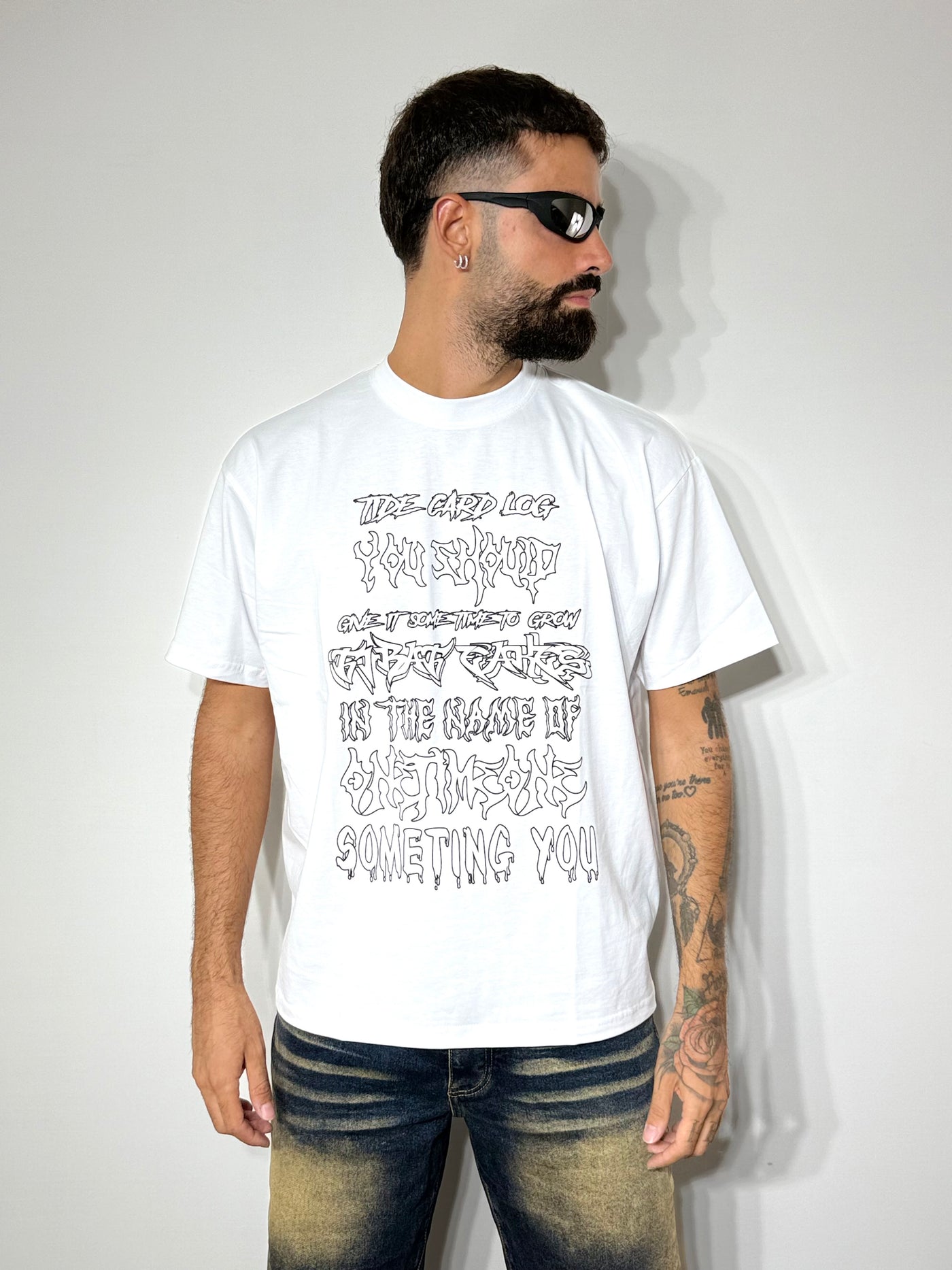 T shirt cardwhite