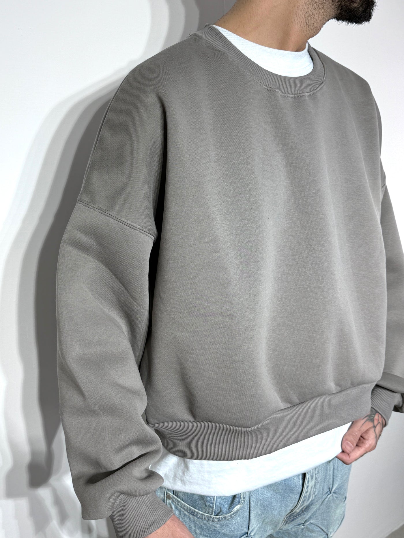 CREWNECK BOXY GREY