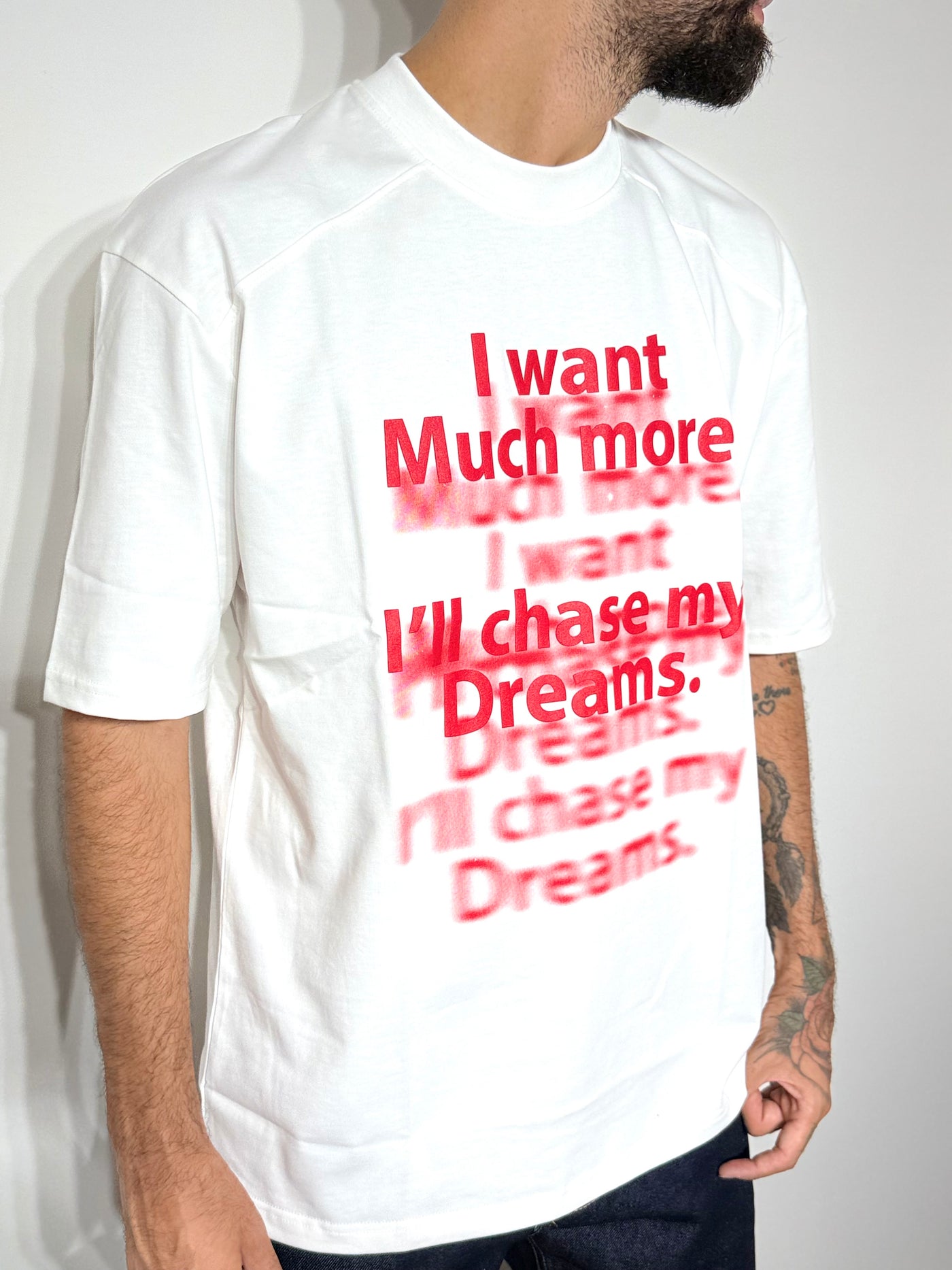 T shirt muchwhite