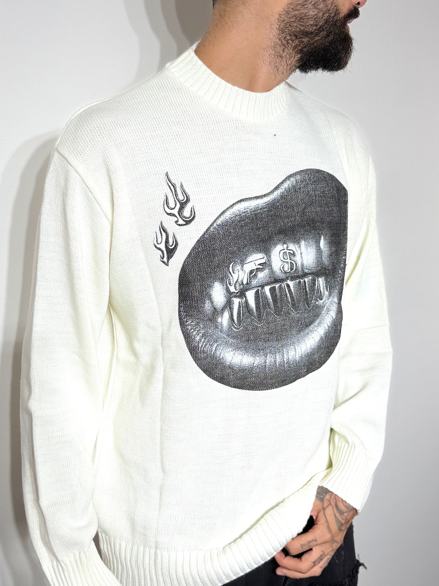 Pull mouthwhite