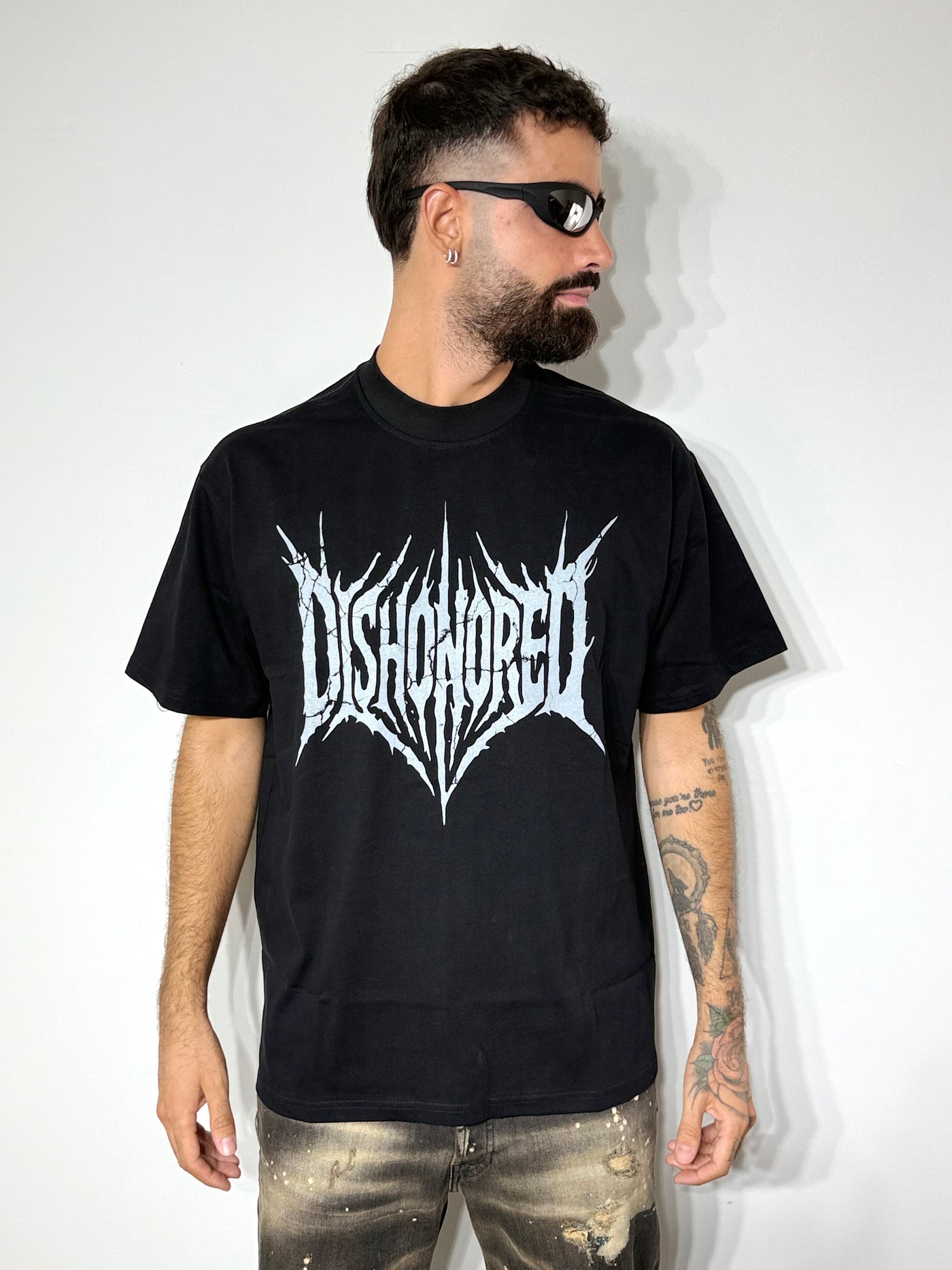 T shirt dishon