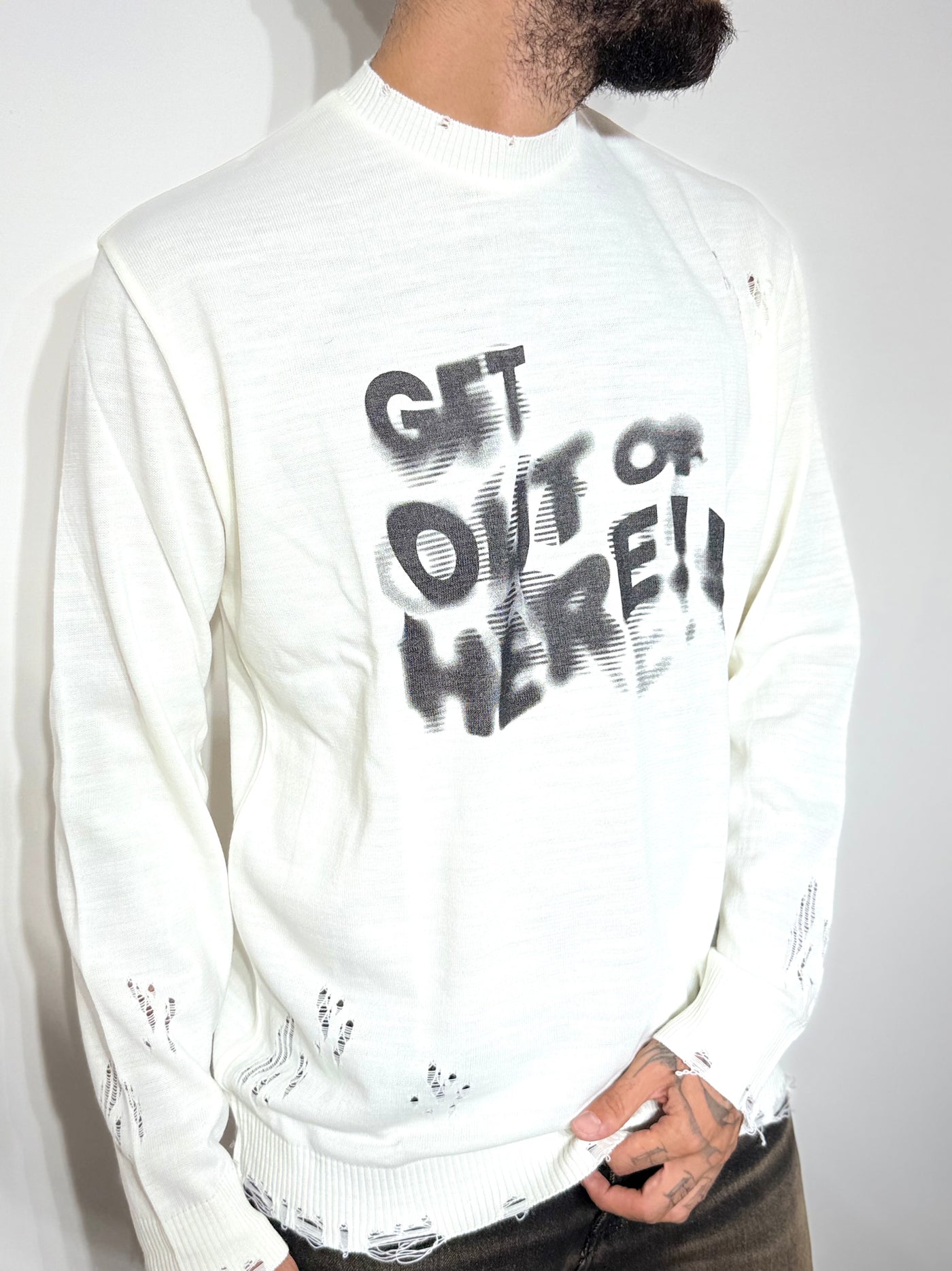Pull outwhite
