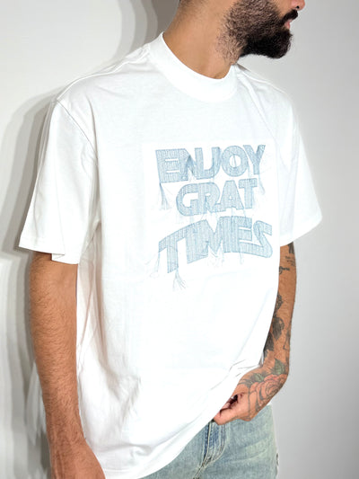 T shirt timewhite