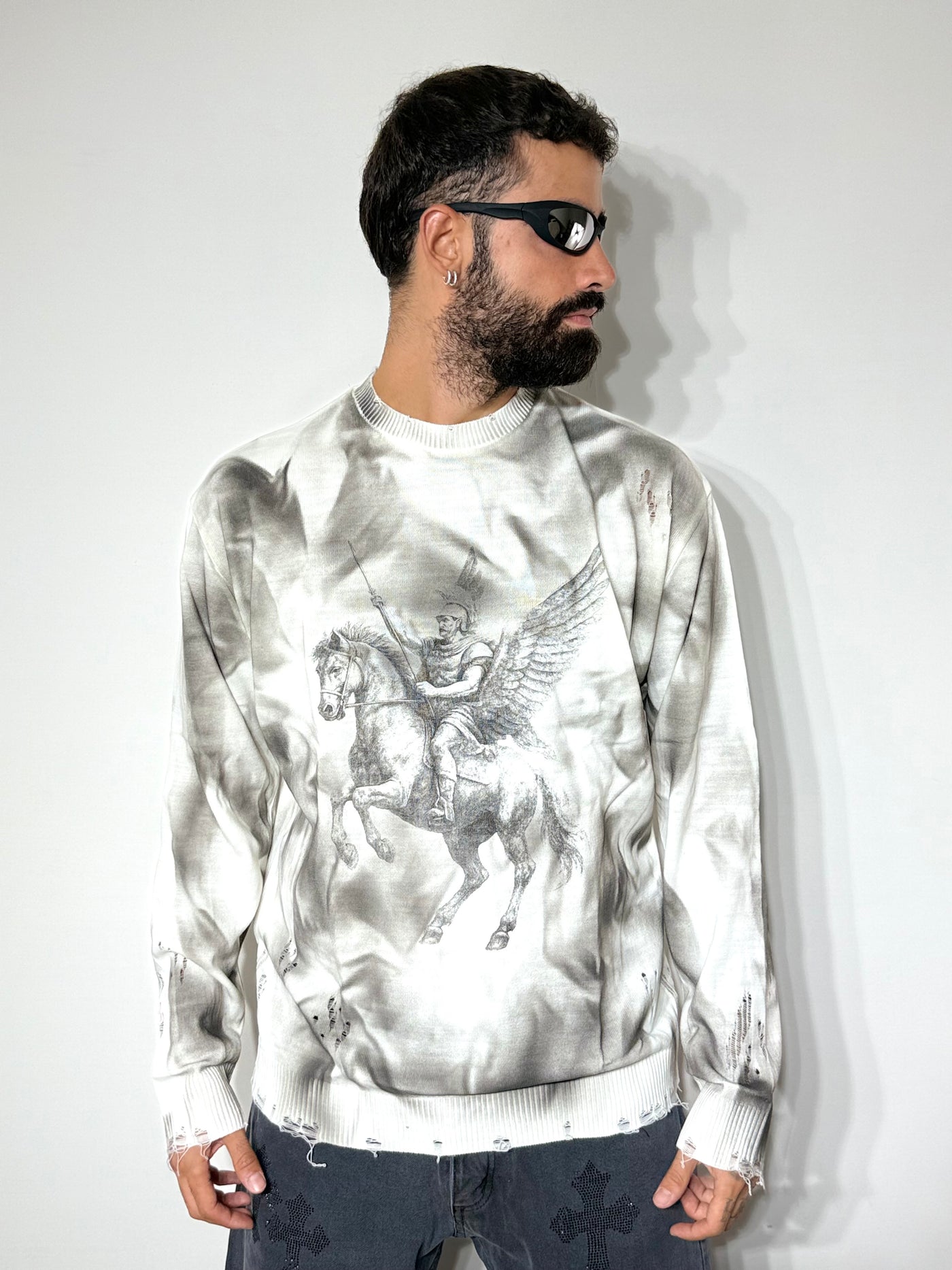 Pull knightwhite