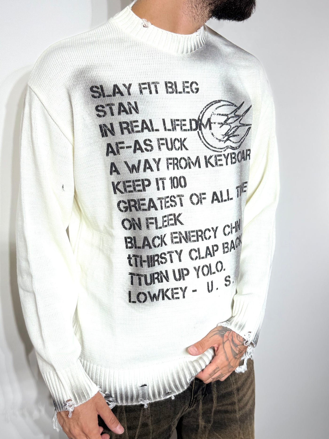 Pull blegwhite